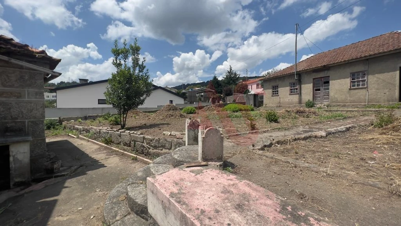 Moradia T12 para Venda em Nespereira Foto 31