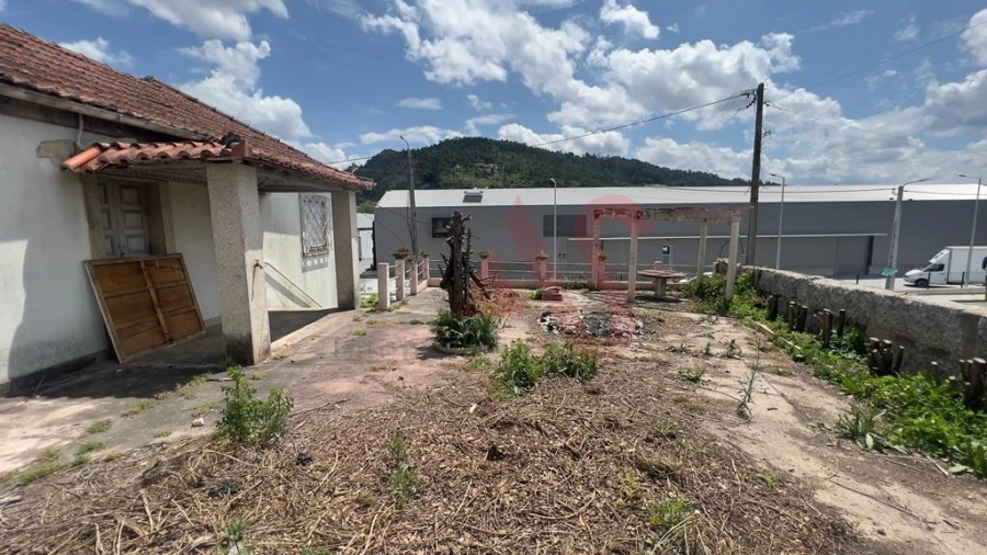 Moradia T12 para Venda em Nespereira Foto 27