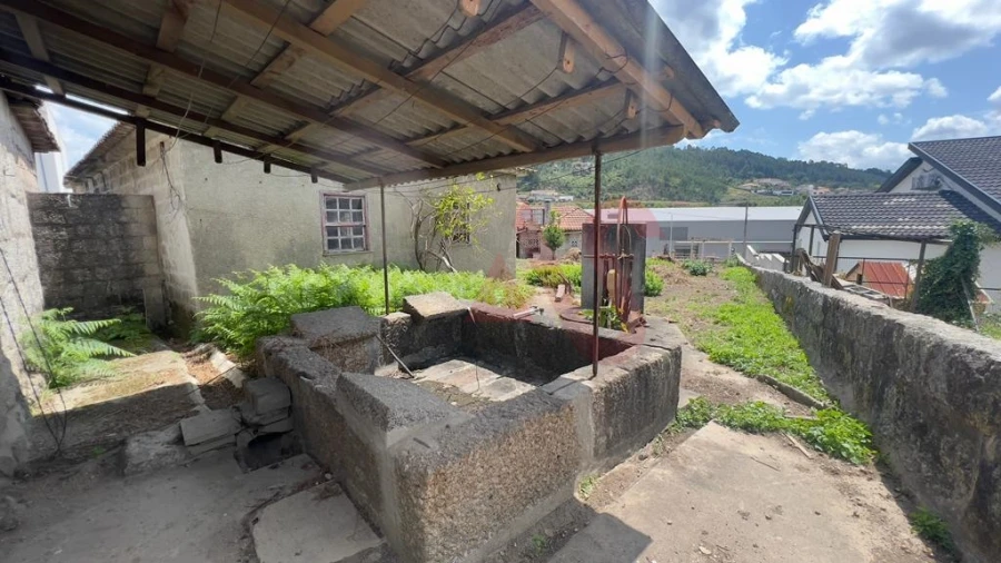 Moradia T12 para Venda em Nespereira Foto 21