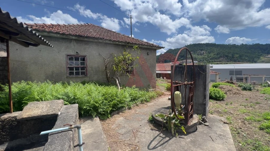 Moradia T12 para Venda em Nespereira Foto 17