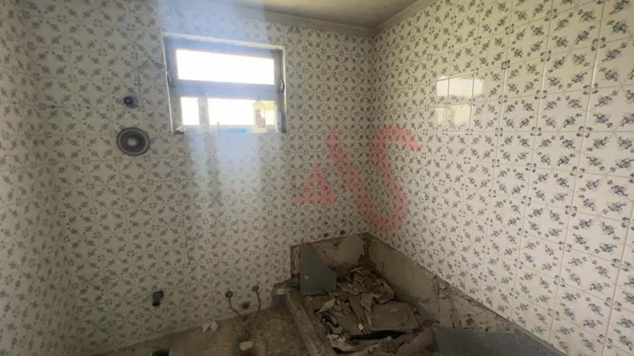 Moradia T12 para Venda em Nespereira Foto 7