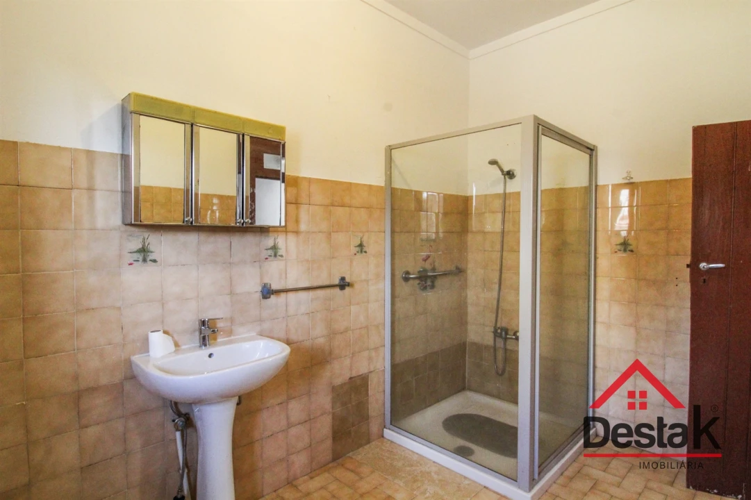 Moradia T4 para Arrendamento em Sul Foto 15