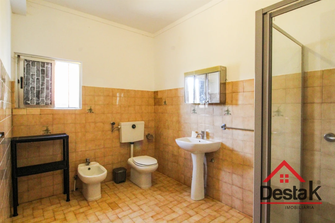 Moradia T4 para Arrendamento em Sul Foto 14