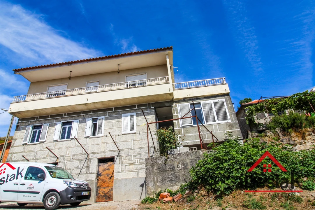 Moradia T4 para Arrendamento em Sul Foto 1