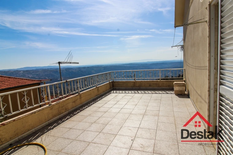 Moradia T4 para Arrendamento em Sul Foto 32