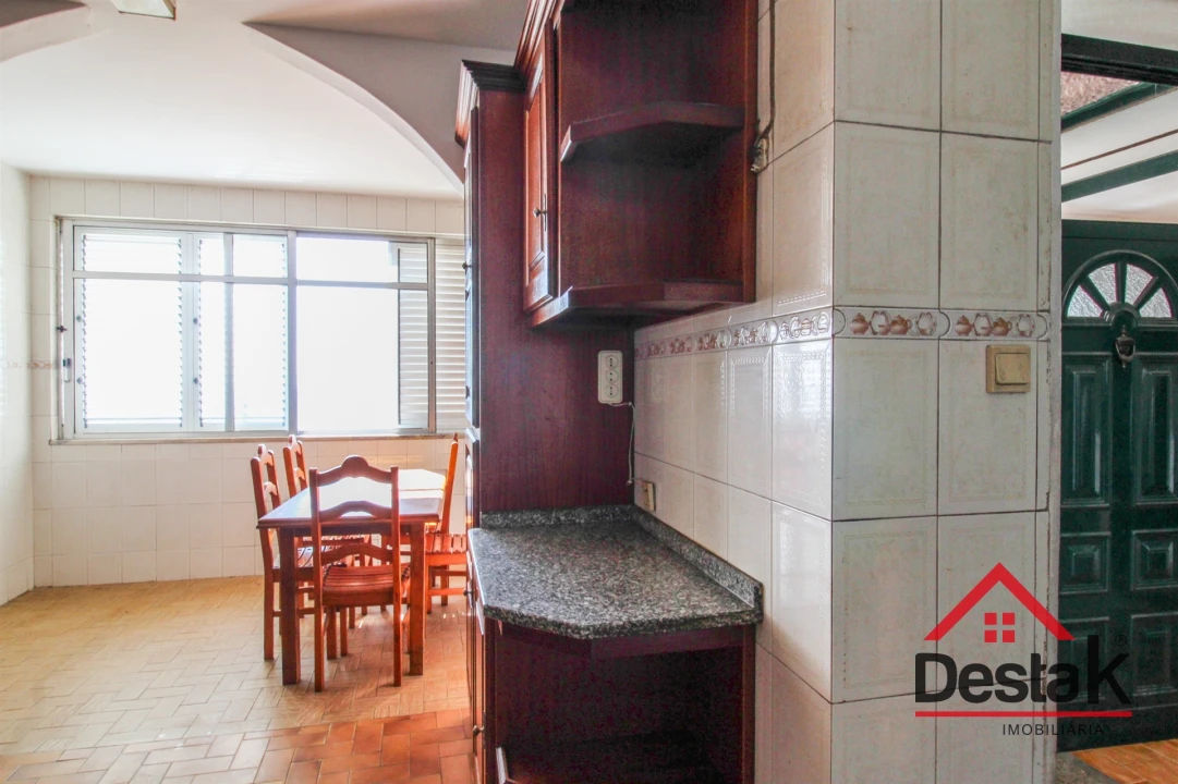 Moradia T4 para Arrendamento em Sul Foto 12