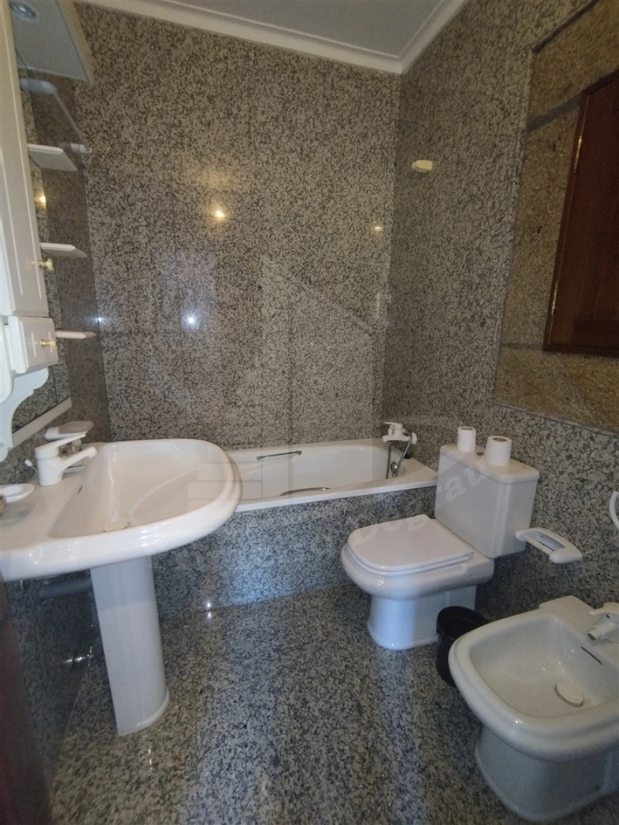 Moradia T6 para Venda em Pico Foto 31