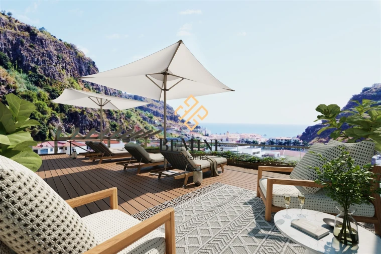 Apartamento T1 para Venda em Ribeira Brava Foto 2