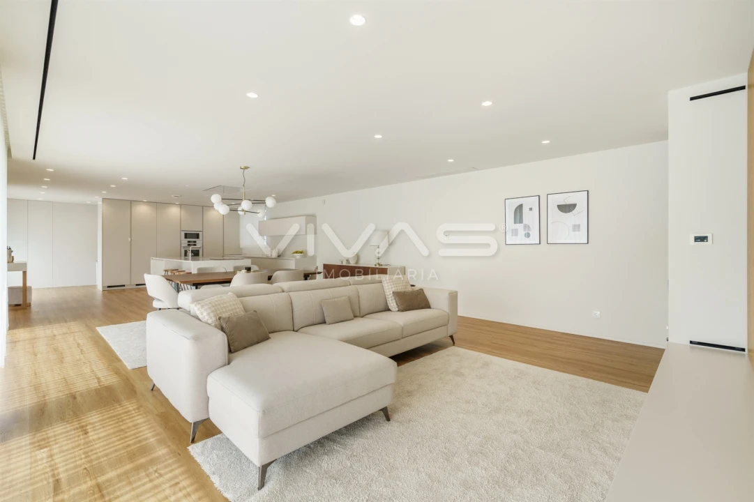 Moradia T4 para Venda em Lanhas Foto 11