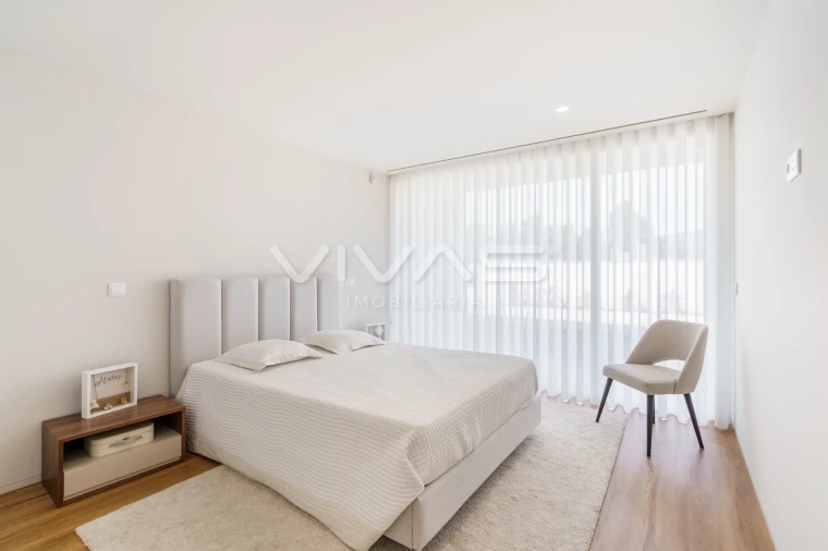 Moradia T4 para Venda em Lanhas Foto 29