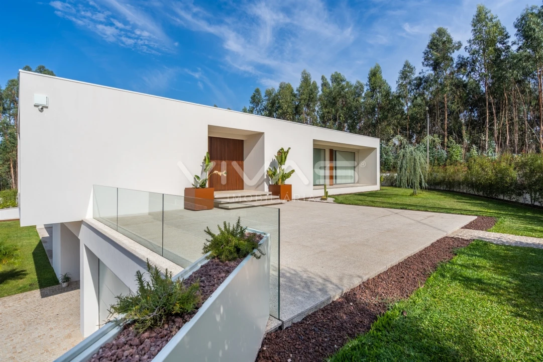 Moradia T4 para Venda em Lanhas Foto 7