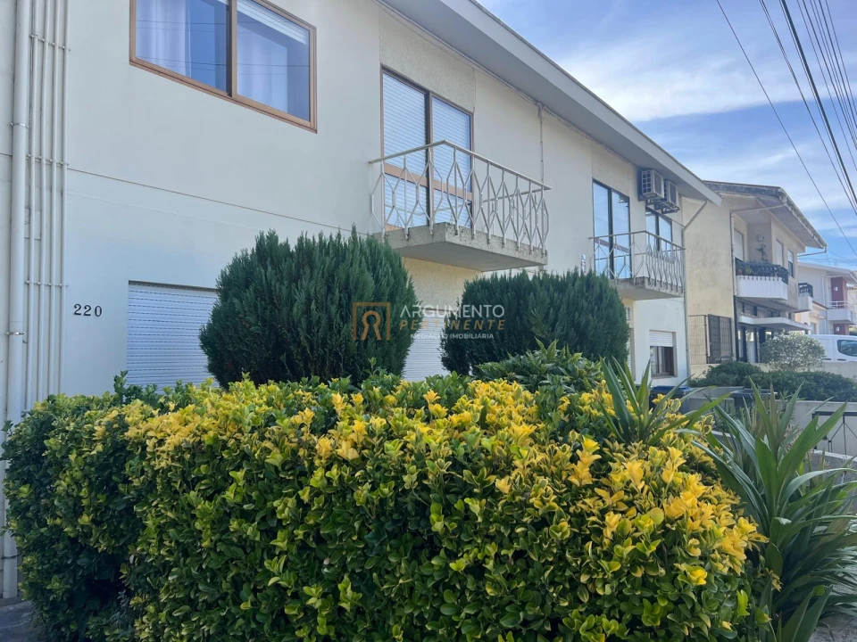 Moradia T3 para Venda em Castêlo da Maia Foto 33