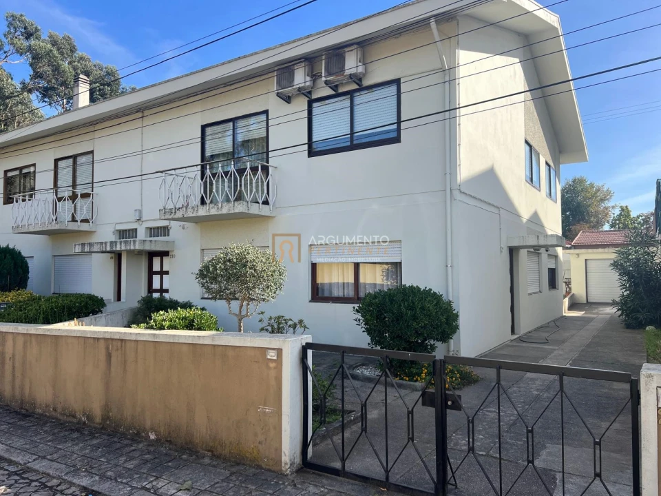 Moradia T3 para Venda em Castêlo da Maia Foto 32