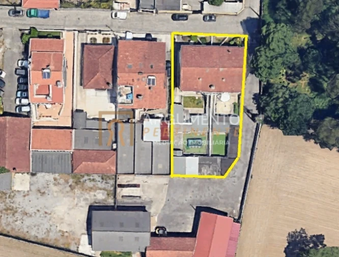 Moradia T3 para Venda em Castêlo da Maia Foto 34