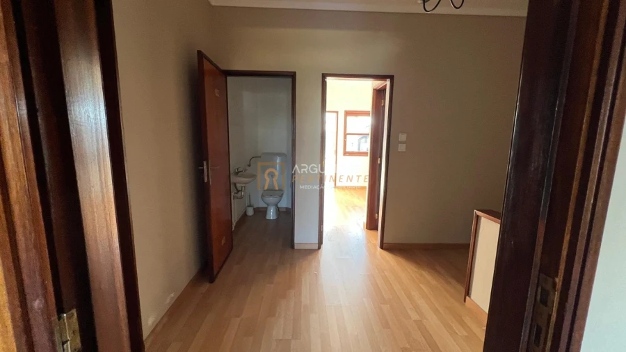 Moradia T3 para Venda em Castêlo da Maia Foto 6