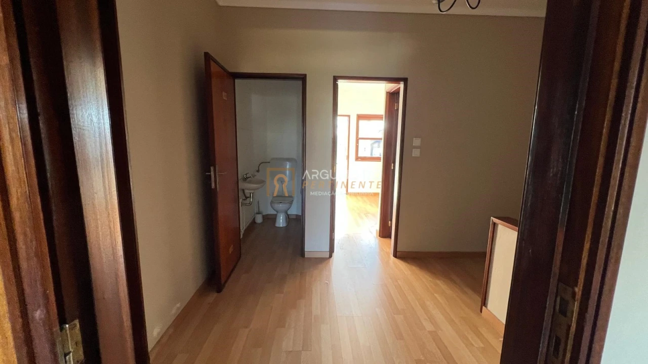 Moradia T3 para Venda em Castêlo da Maia Foto 6