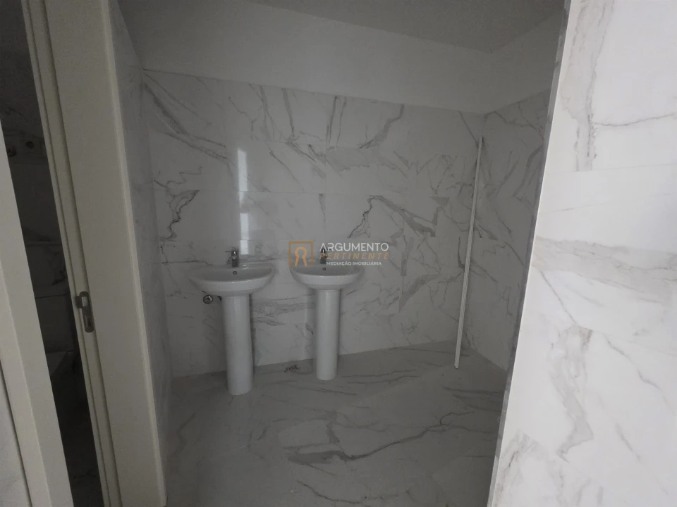 Loja para Arrendamento em Cidade da Maia Foto 19