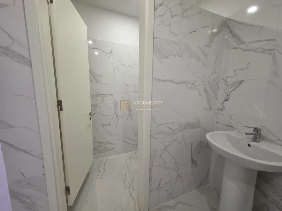 Loja para Arrendamento em Cidade da Maia Foto 15