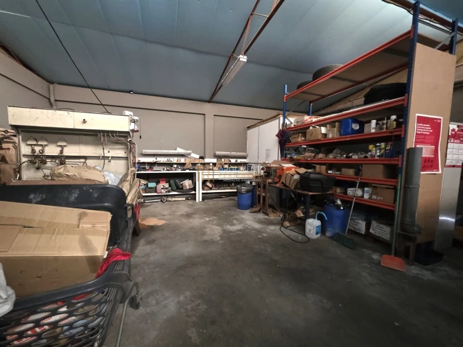 Armazém para Venda em Castêlo da Maia Foto 18