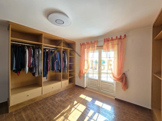 Moradia T3 para Venda em Miragaia e Marteleira Foto 23