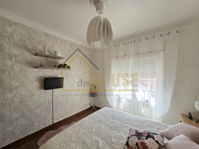 Moradia T3 para Venda em Miragaia e Marteleira Foto 15