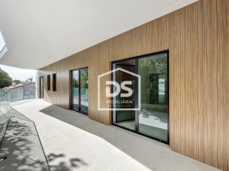 Apartamento T5 para Venda em Viseu Foto 1