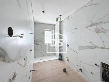Apartamento T5 para Venda em Viseu