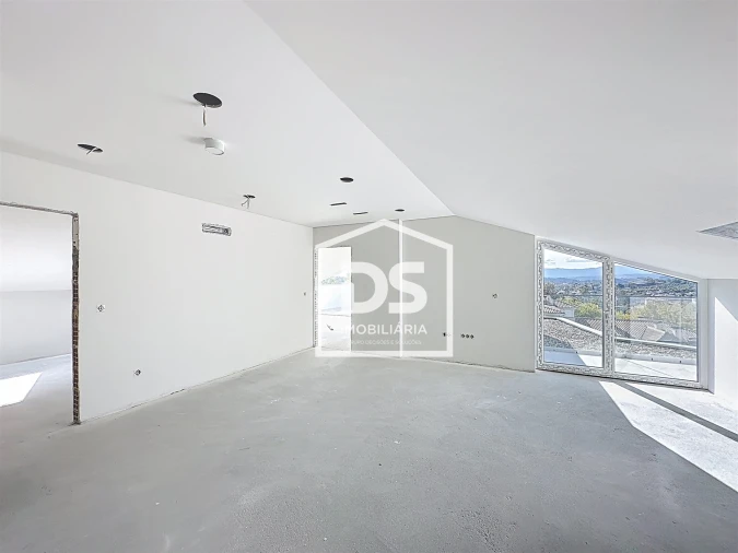 Apartamento T5 para Venda em Viseu Foto 20