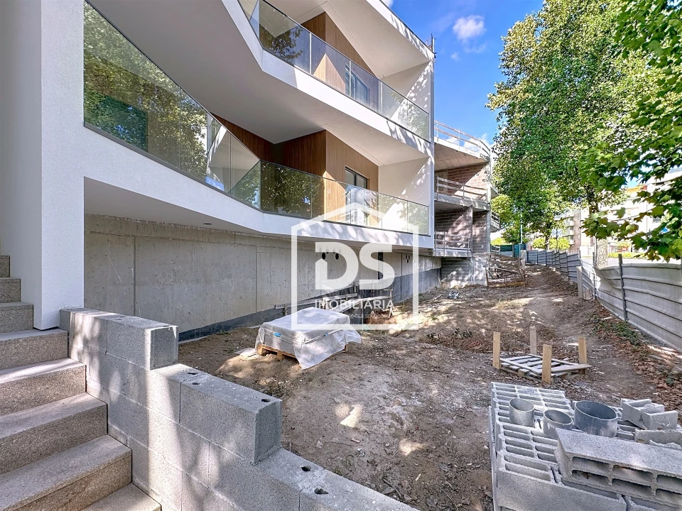 Apartamento T5 para Venda em Viseu Foto 30
