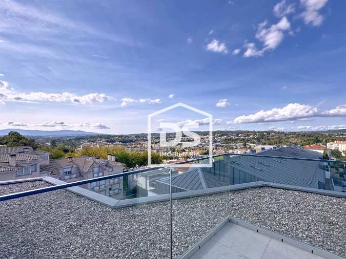 Apartamento T5 para Venda em Viseu Foto 23