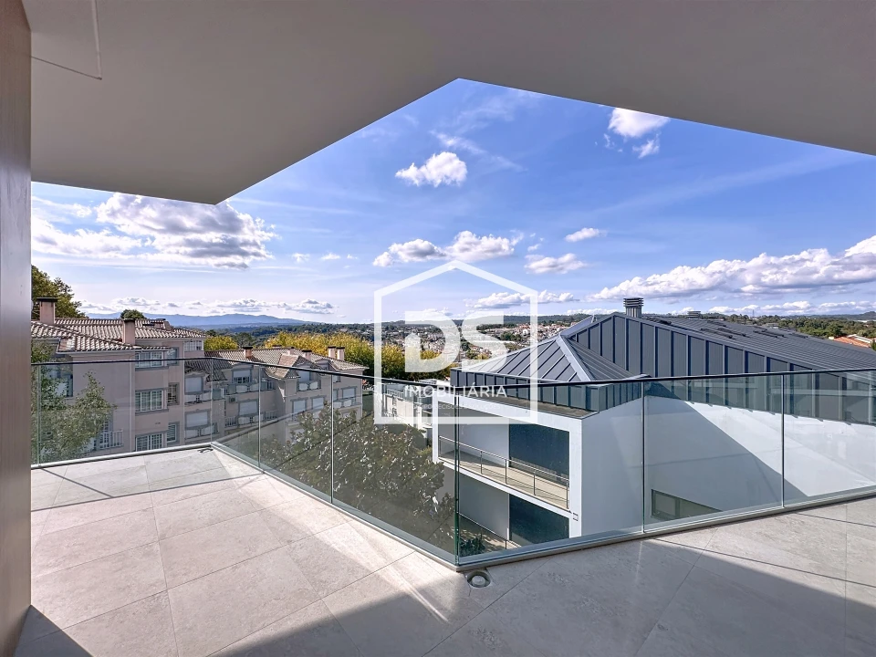 Apartamento T5 para Venda em Viseu Foto 1