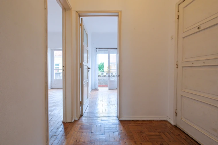 Apartamento T2 para Venda em Oeiras e São Julião da Barra, Paço de Arcos e Caxias