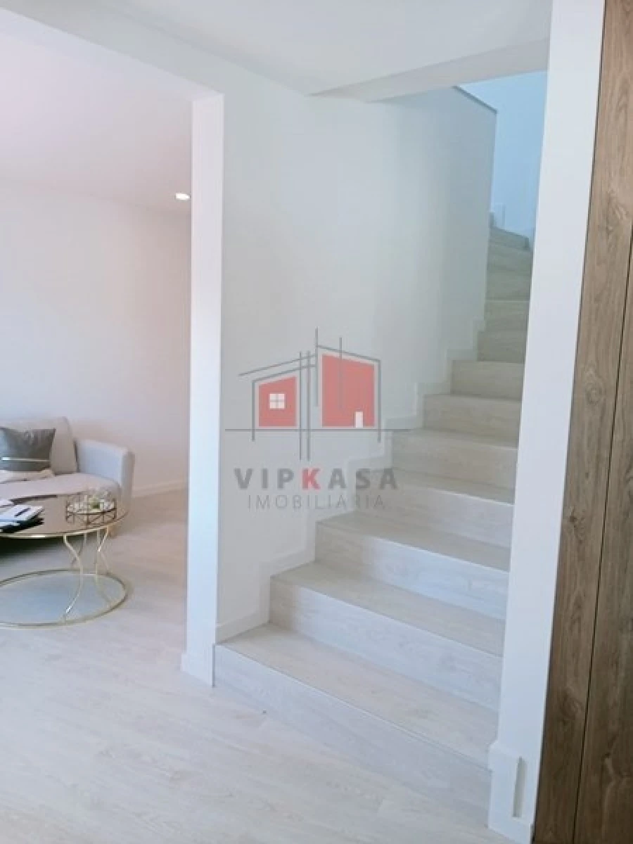 Apartamento T3 para Venda em A dos Cunhados e Maceira Foto 15