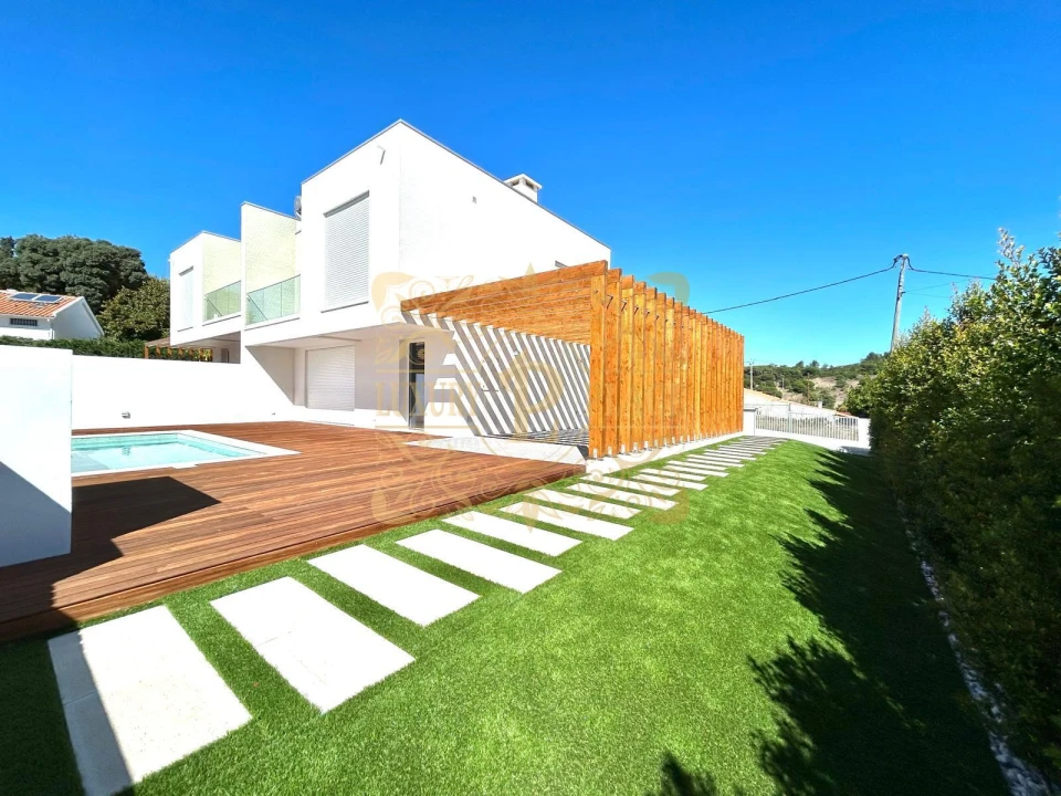 Moradia T3 para Venda em Sesimbra (Castelo) Foto 3