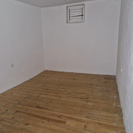 Moradia T2 para Venda em Sé e São Lourenço Foto 11