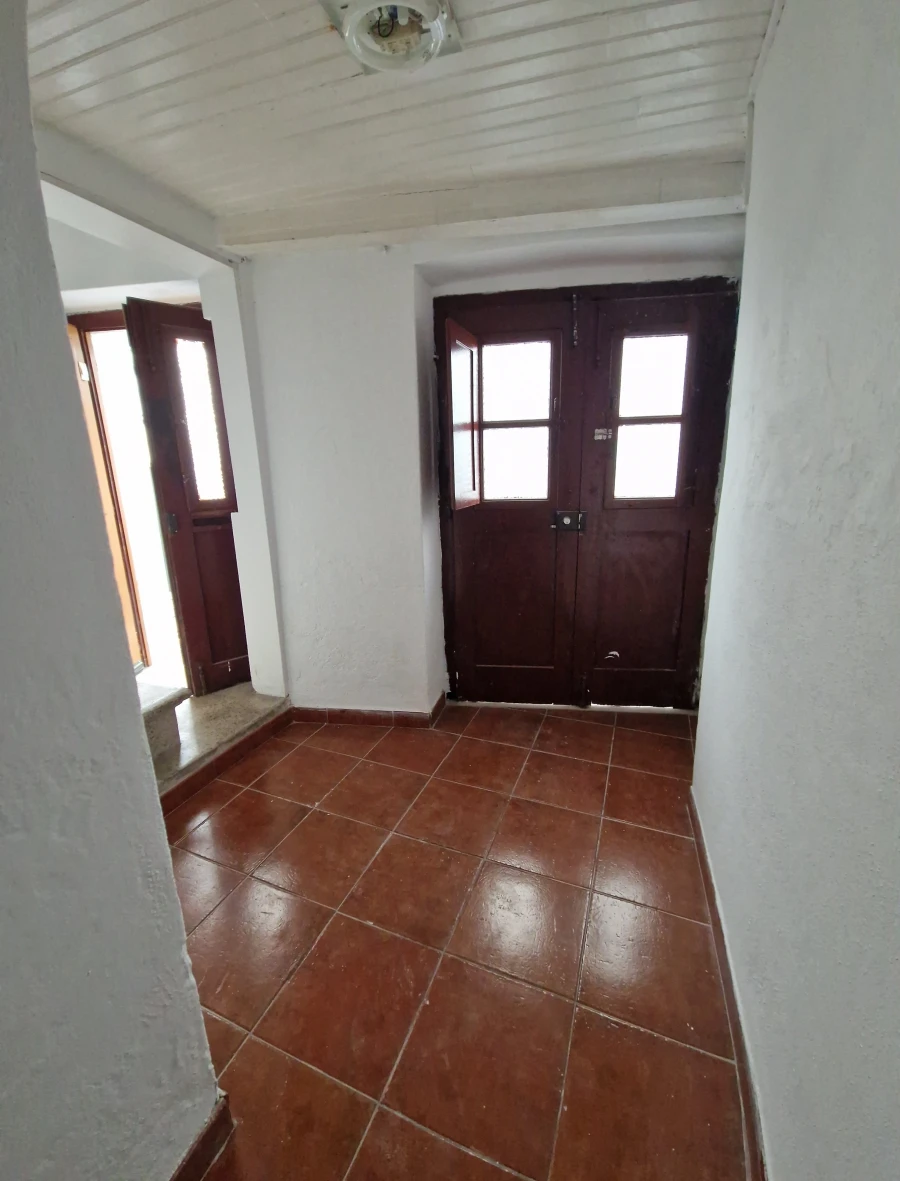 Moradia T2 para Venda em Sé e São Lourenço Foto 2