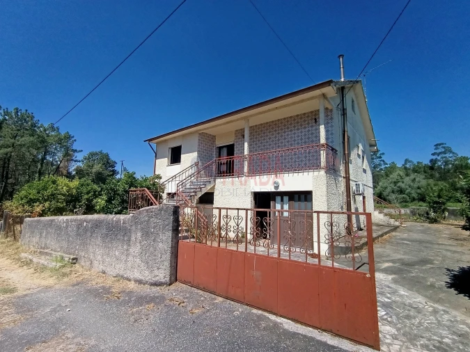 Moradia T4 para Venda em Freiriz Foto 1