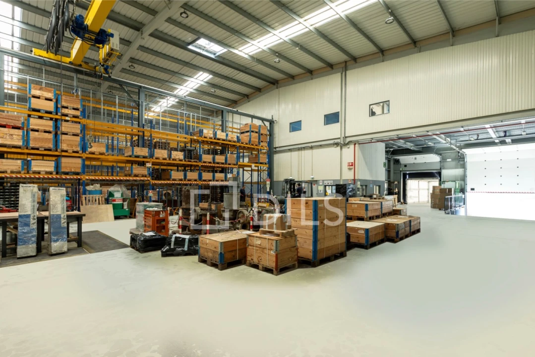 Armazém para Arrendamento em Póvoa de Santa Iria e Forte da Casa Foto 8