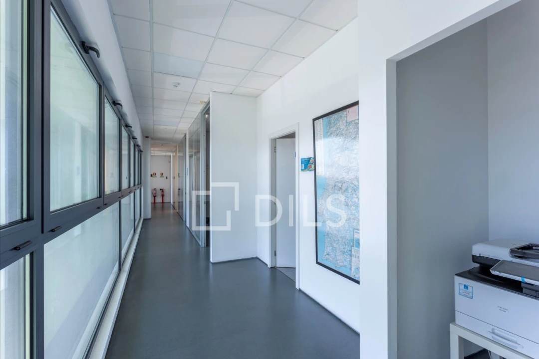 Armazém para Arrendamento em Póvoa de Santa Iria e Forte da Casa Foto 13