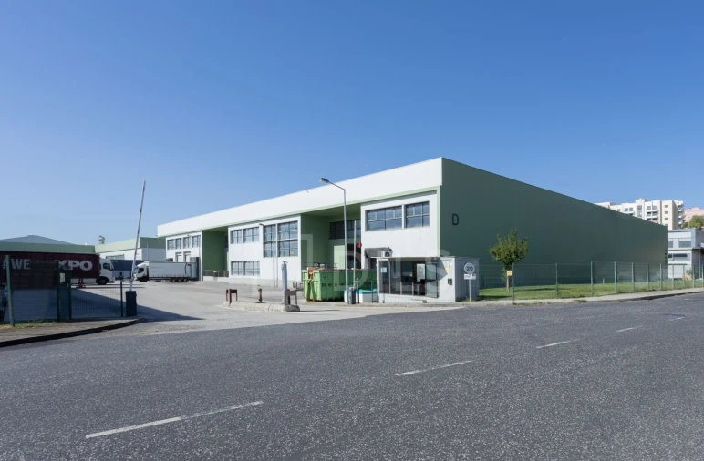 Armazém para Arrendamento em Póvoa de Santa Iria e Forte da Casa Foto 3