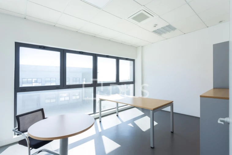 Armazém para Arrendamento em Póvoa de Santa Iria e Forte da Casa Foto 15