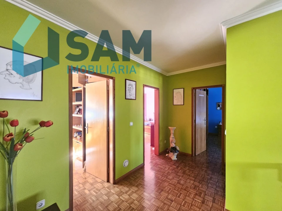 Moradia T4 para Venda em Santa Maria, São Pedro e Matacães Foto 12