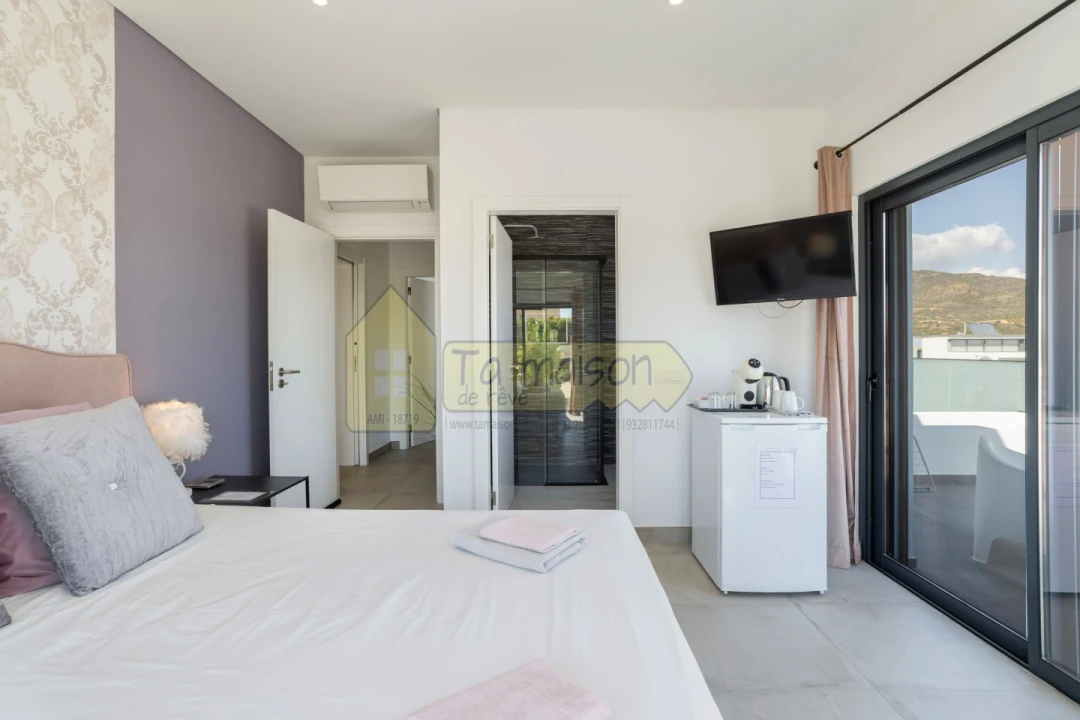 Moradia T3 para Venda em Quelfes Foto 18