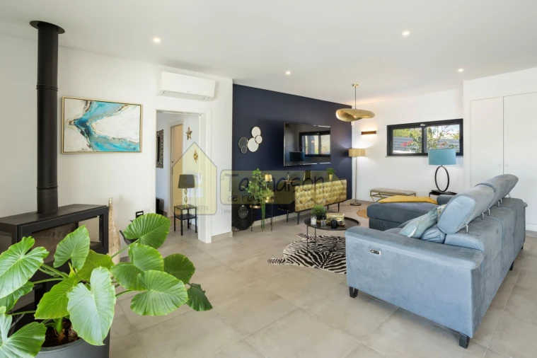 Moradia T3 para Venda em Quelfes Foto 6