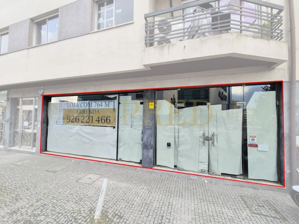 Loja para Arrendamento em Mafamude e Vilar do Paraíso Foto 1