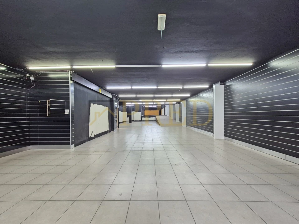 Loja para Arrendamento em Mafamude e Vilar do Paraíso Foto 5