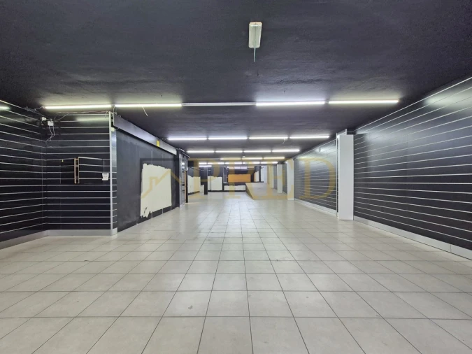 Loja para Arrendamento em Mafamude e Vilar do Paraíso Foto 5