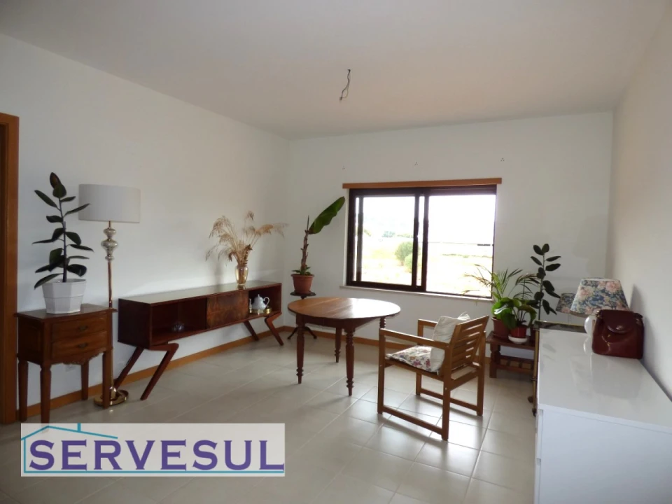 Apartamento T1 para Venda em Silves Foto 1
