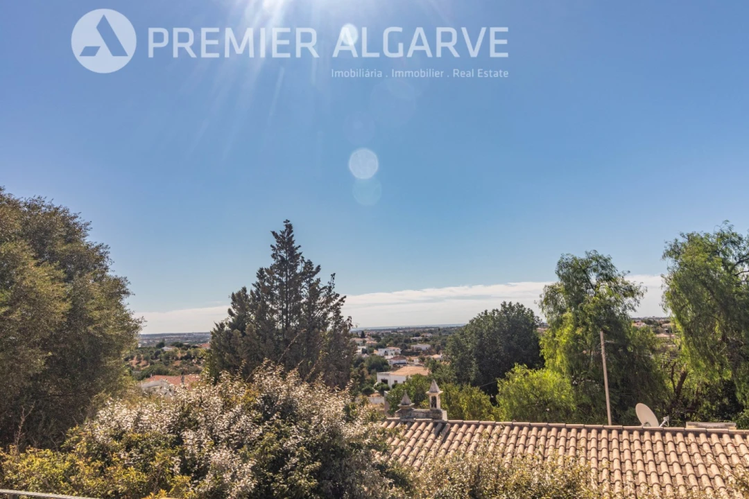 Moradia T4 para Venda em Boliqueime Foto 11