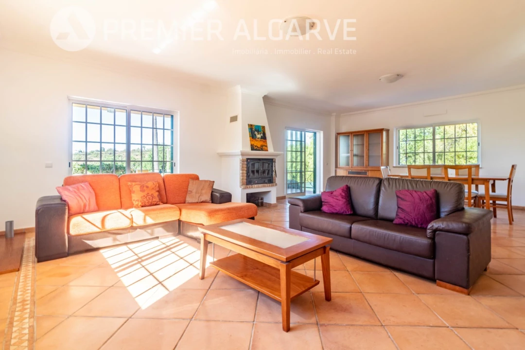 Moradia T4 para Venda em Boliqueime Foto 16